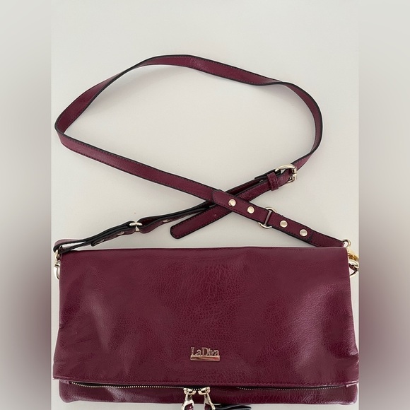 LA DIVA Burgundy Faux Leather Cross Body Bag Gold Hardware Converts to Clutch - Picture 2 of 16
